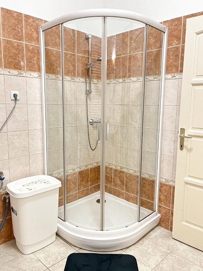 Majestic Residency - 3 Bedrooms Apartment Budapest Eksteriør bilde